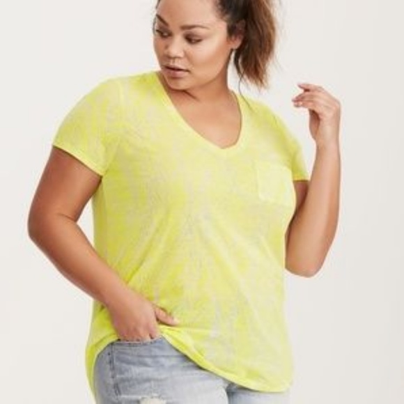 torrid Tops - Vneck t-shirt